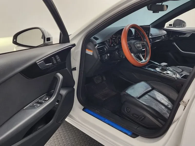 Audi A4 2.0 Tdi Premium - автомобили, коли, обяви за нови и употребявани 9