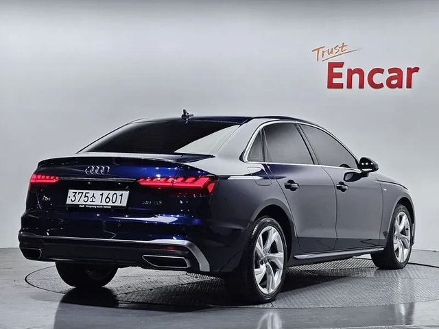 Audi A4 2.0 Tdi Premium - автомобили, коли, обяви за нови и употребявани 1