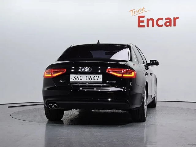 Audi A4 2.0 TDI Dynamic B8 - автомобили, коли, обяви за нови и употребявани 3