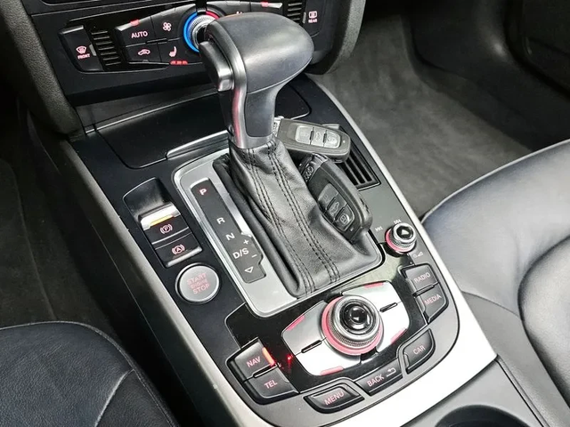 Audi A4 2.0 TDI Dynamic B8 - автомобили, коли, обяви за нови и употребявани 8