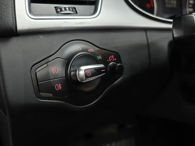 Audi A4 2.0 TDI Quattro Dynamic B8 - автомобили, коли, обяви за нови и употребявани 13