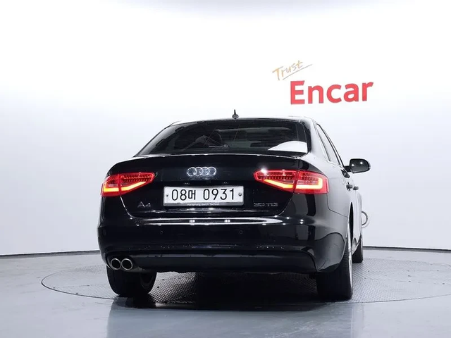 Audi A4 2.0 TDI Dynamic B8 - автомобили, коли, обяви за нови и употребявани 3