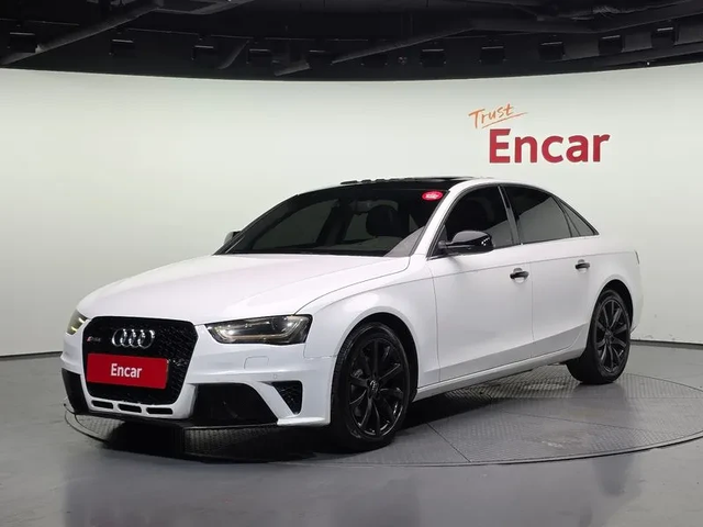 Audi A4 2.0 TDI Dynamic B8 - автомобили, коли, обяви за нови и употребявани 0