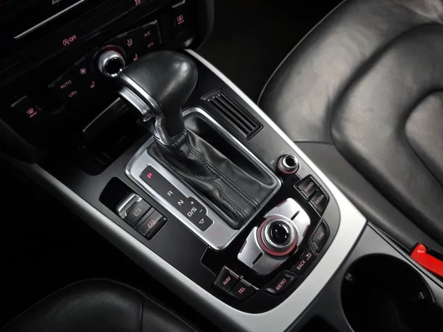 Audi A4 2.0 TDI B8 - автомобили, коли, обяви за нови и употребявани 8