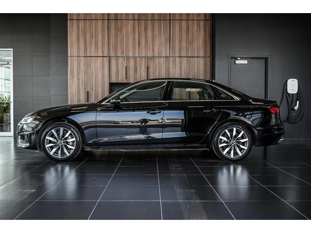 Audi A4 Quattro* Komfort* АвтоКредит* (ЦЕНА ДО БГ) - автомобили, коли, обяви за нови и употребявани 3