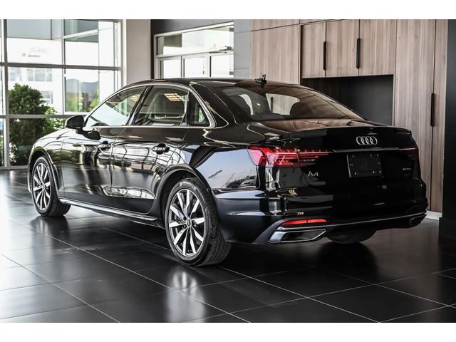 Audi A4 Quattro* Komfort* АвтоКредит* (ЦЕНА ДО БГ) - автомобили, коли, обяви за нови и употребявани 4