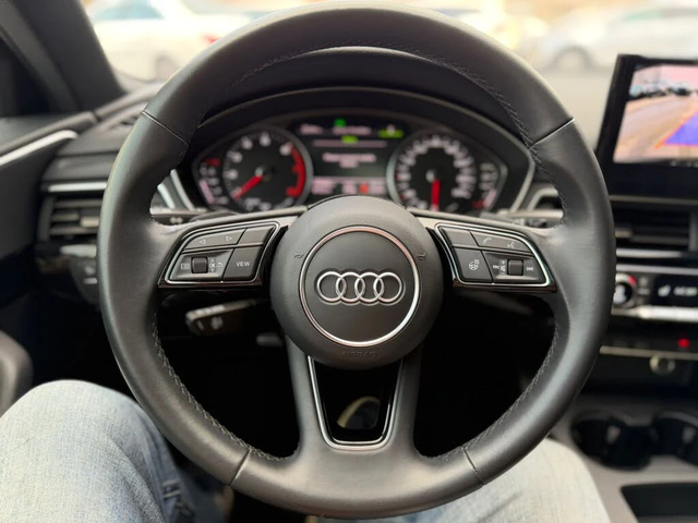 Audi A4 Komfort 45 TFSI AWD АвтоКредит  (ЦЕНА ДО БГ) - автомобили, коли, обяви за нови и употребявани 4