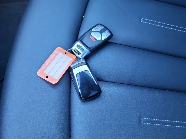 Audi A4 Komfort /DISTRONIC/CAMERA/ПОДГРЕВИ/ШИБИДАХ - автомобили, коли, обяви за нови и употребявани 7