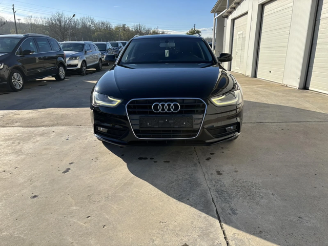 Audi A4 2.0tdi * LED* Navi* 6sk* Facelife* * - автомобили, коли, обяви за нови и употребявани 10