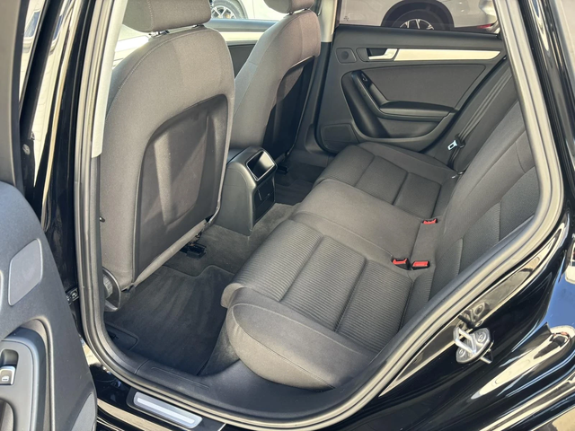 Audi A4 2.0tdi * LED* Navi* 6sk* Facelife* * - автомобили, коли, обяви за нови и употребявани 7