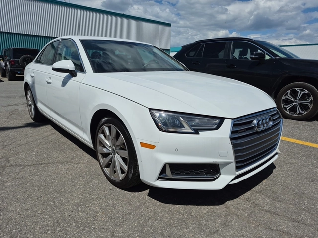 Audi A4 Komfort * Keyless * CARFAX * АВТО КРЕДИТ * - автомобили, коли, обяви за нови и употребявани 1
