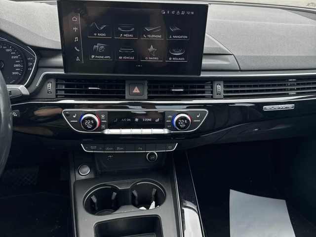 Audi A4 Komfort * Keyless * CARFAX * АВТО КРЕДИТ * - автомобили, коли, обяви за нови и употребявани 7