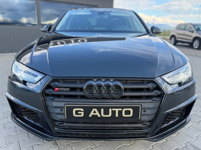 Audi A4 2.0TDI RS4 Собствен лизинг !!! - автомобили, коли, обяви за нови и употребявани 1