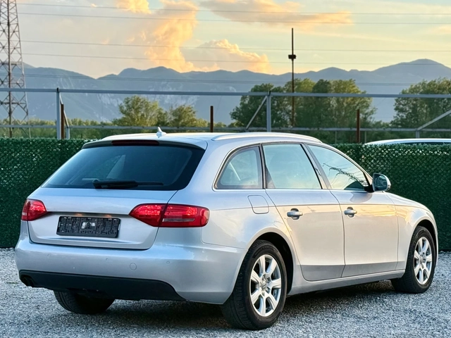 Audi A4 2.0TDi НАВИГАЦИЯ - автомобили, коли, обяви за нови и употребявани 4