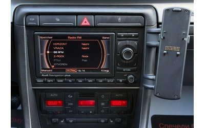 Audi A4 2.0TDi S-LINE* 4x4* NAVI* XENON - автомобили, коли, обяви за нови и употребявани 13