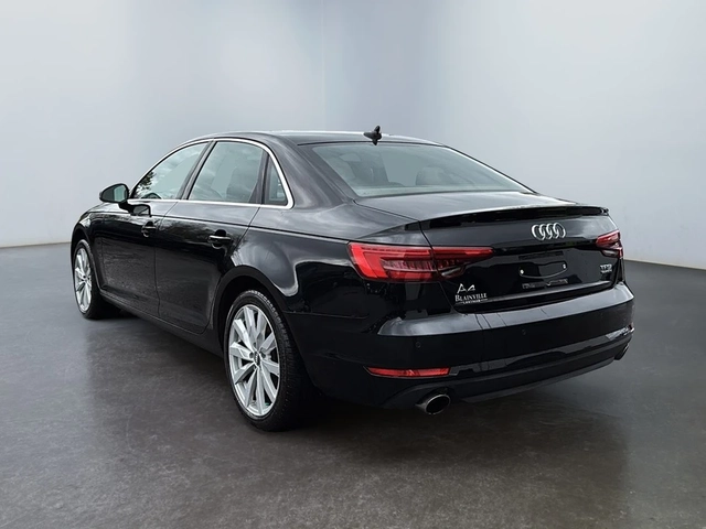 Audi A4 PREMIUM - автомобили, коли, обяви за нови и употребявани 2
