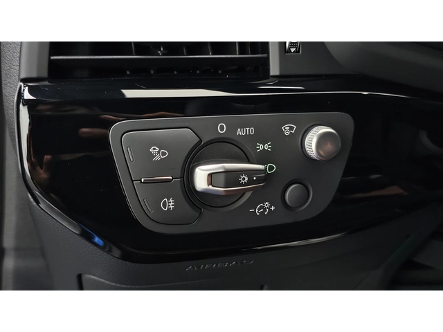 Audi A4 40 TFSI Premium | HUD | ACC | Memory - автомобили, коли, обяви за нови и употребявани 13