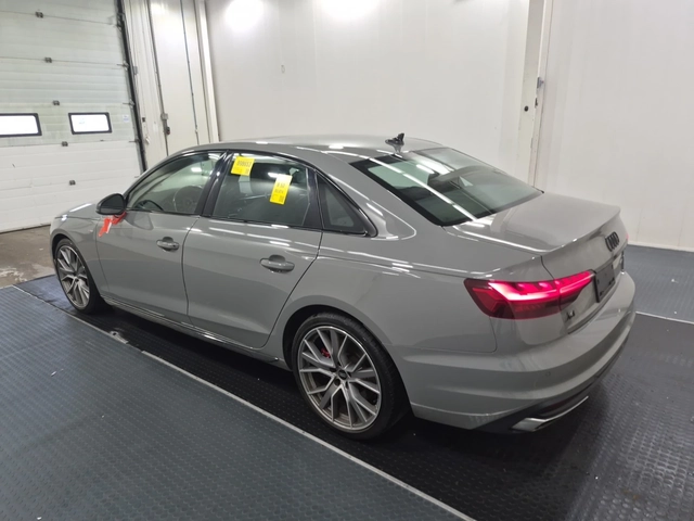 Audi A4 Progressiv / Quattro / Keyless Go / Panorama - автомобили, коли, обяви за нови и употребявани 1