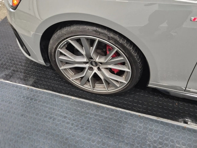 Audi A4 Progressiv / Quattro / Keyless Go / Panorama - автомобили, коли, обяви за нови и употребявани 4
