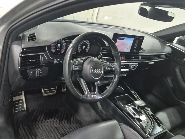 Audi A4 Progressiv / Quattro / Keyless Go / Panorama - автомобили, коли, обяви за нови и употребявани 7