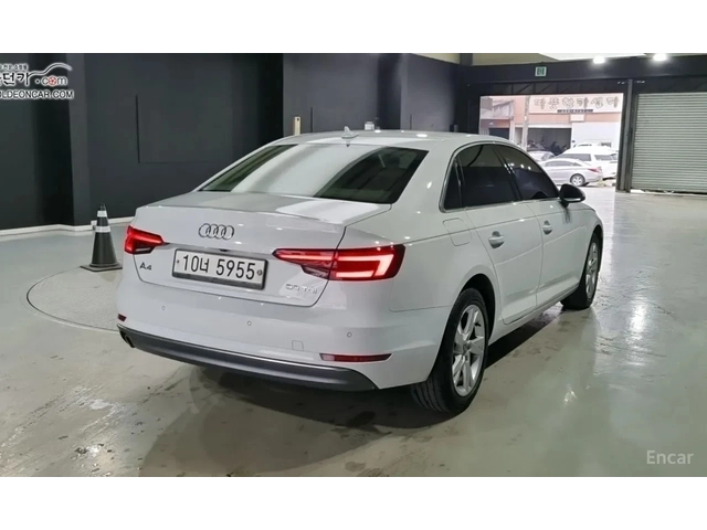 Audi A4 30 TDI Premium | Панорама | Кожен салон | - автомобили, коли, обяви за нови и употребявани 1