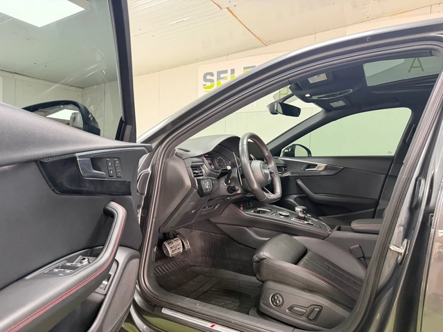 Audi A4 2.0 TFSI Premium Plus S Tronic quattro * AWD* - автомобили, коли, обяви за нови и употребявани 11