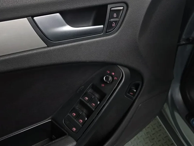 Audi A4 2.0 TFSI Quattro - автомобили, коли, обяви за нови и употребявани 15