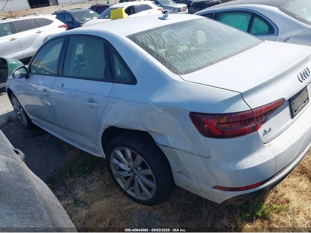 Audi A4 2.0T Tech Ultra Premium - автомобили, коли, обяви за нови и употребявани 2