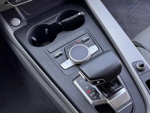 Audi A4 Matrix 3.0TDI - автомобили, коли, обяви за нови и употребявани 15