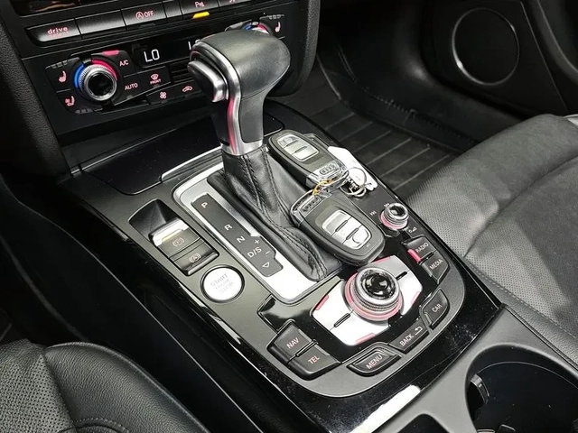 Audi A5 2.0 TDI Quattro - автомобили, коли, обяви за нови и употребявани 8