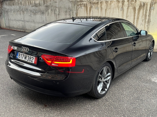 Audi A5 Bi-Xenon* LED дневни* HighBeamAssist* NAVI* Подгрев* - автомобили, коли, обяви за нови и употребявани 3
