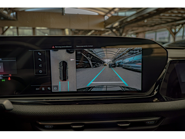Audi A6 2.0TDI/Distronic/Side Assist/Lane Assist/Камера 360/Пасажер Дисплей - автомобили, коли, обяви за нови и употребявани 10