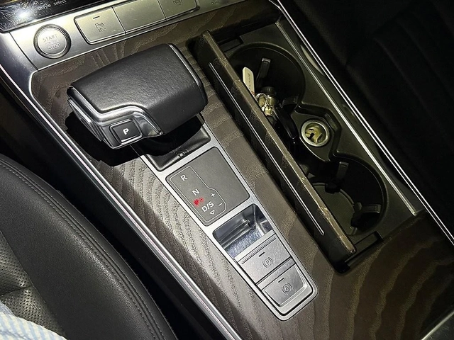 Audi A6 45 TFSI Quattro Premium - автомобили, коли, обяви за нови и употребявани 11
