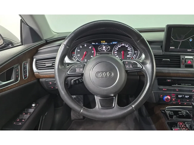Audi A7 QUATTRO - автомобили, коли, обяви за нови и употребявани 9