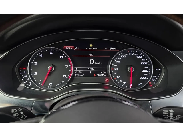 Audi A7 QUATTRO - автомобили, коли, обяви за нови и употребявани 5