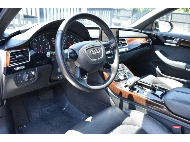 Audi A8 LONG* MATRIX* 360* МАСАЖ* ДИСТТРОНИК* ОБДУХ* BOSE* - автомобили, коли, обяви за нови и употребявани 8