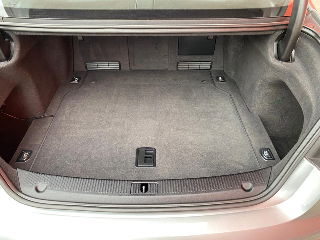 Audi A8 4.2 FSI 371к.с. QUATTRO КАТО НОВА - автомобили, коли, обяви за нови и употребявани 11