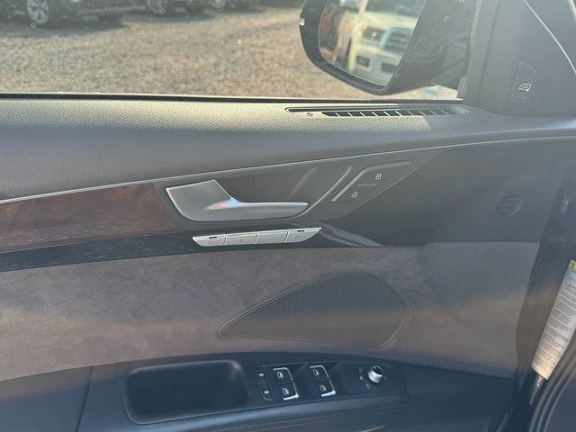 Audi A8 3.0 TFSI Supercharged - автомобили, коли, обяви за нови и употребявани 13