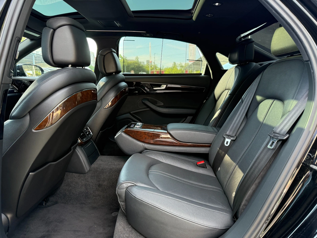 Audi A8 4.0TFSI  LONG - автомобили, коли, обяви за нови и употребявани 8