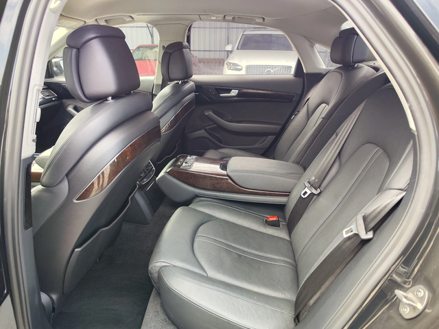 Audi A8 MATRIXX* 360CAM* PODGREV* OBDUH* DISTRONIC* LIZING - автомобили, коли, обяви за нови и употребявани 5