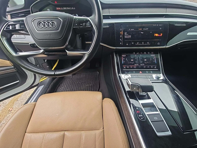 Audi A8 L / 4.0T / BANG&OLUFSEN / МАСАЖ / DISTRONIC - автомобили, коли, обяви за нови и употребявани 5