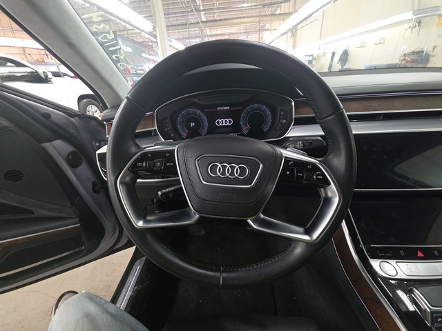 Audi A8 L 3.0T - автомобили, коли, обяви за нови и употребявани 10