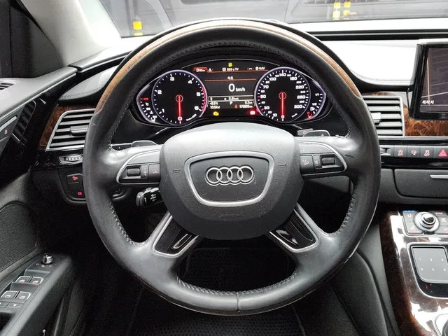 Audi A8 3.0 TDI Quattro - автомобили, коли, обяви за нови и употребявани 12