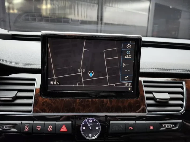 Audi A8 3.0 TDI Quattro - автомобили, коли, обяви за нови и употребявани 13