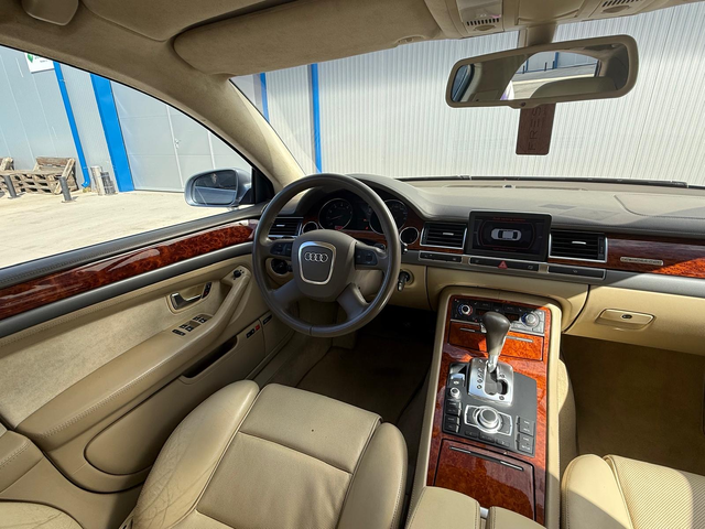 Audi A8 4.2 V8 - автомобили, коли, обяви за нови и употребявани 5