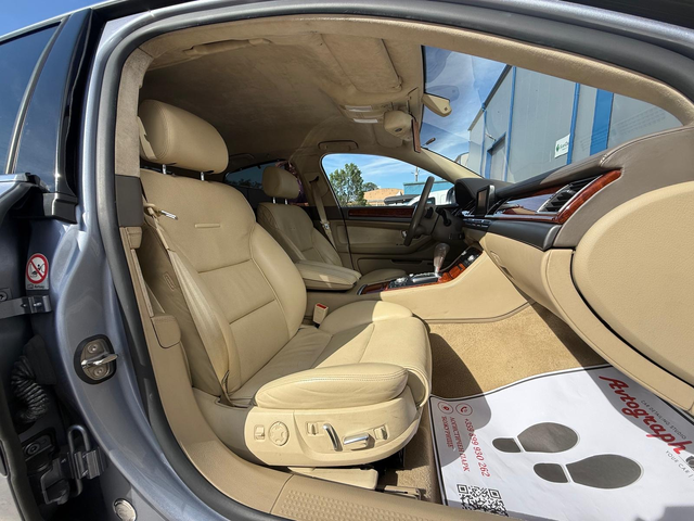 Audi A8 4.2 V8 - автомобили, коли, обяви за нови и употребявани 7