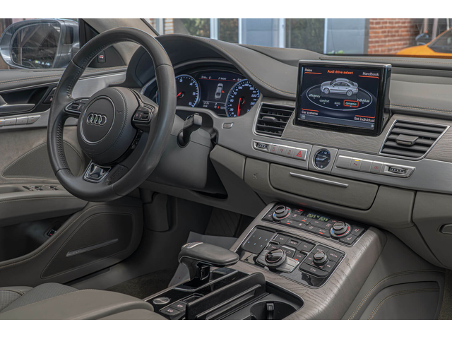 Audi A8 4.2TDI/Long/Bose/Design Selection/137к км/Алкантар - автомобили, коли, обяви за нови и употребявани 9