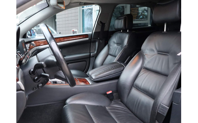 Audi A8 4.2TDI/Navi/Xenon/RSE - автомобили, коли, обяви за нови и употребявани 9