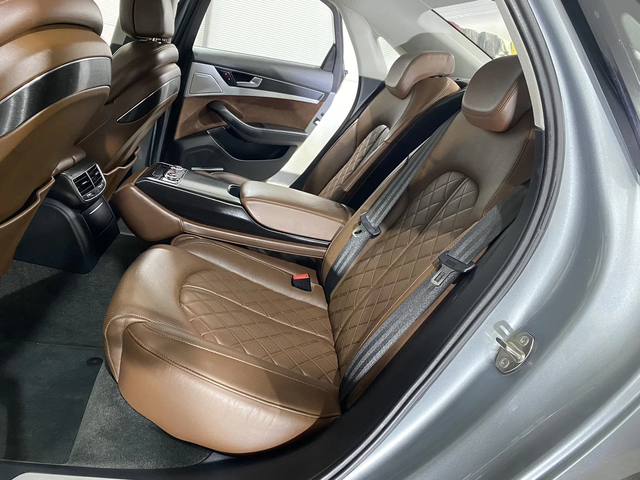 Audi A8 4.2 TDI * NAVI* NIGHT VISION* DISTRONIC* VAKUM* - автомобили, коли, обяви за нови и употребявани 10