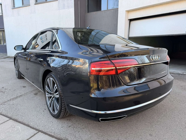 Audi A8 4.2TDI / MATRIX / LONG - автомобили, коли, обяви за нови и употребявани 4
